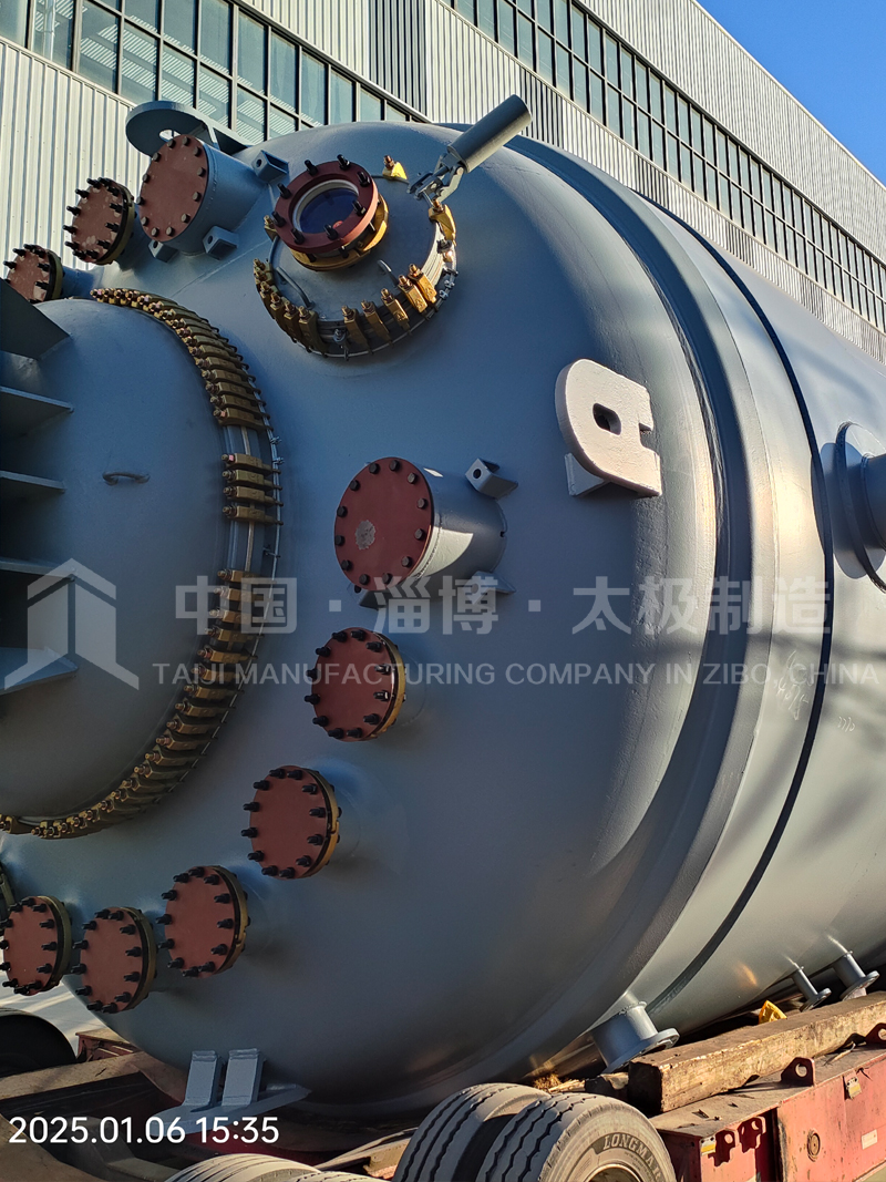 8 萬(wàn)升閉式反應(yīng)釜發(fā)車！太極制造刷新大型設(shè)備交付紀(jì)錄
